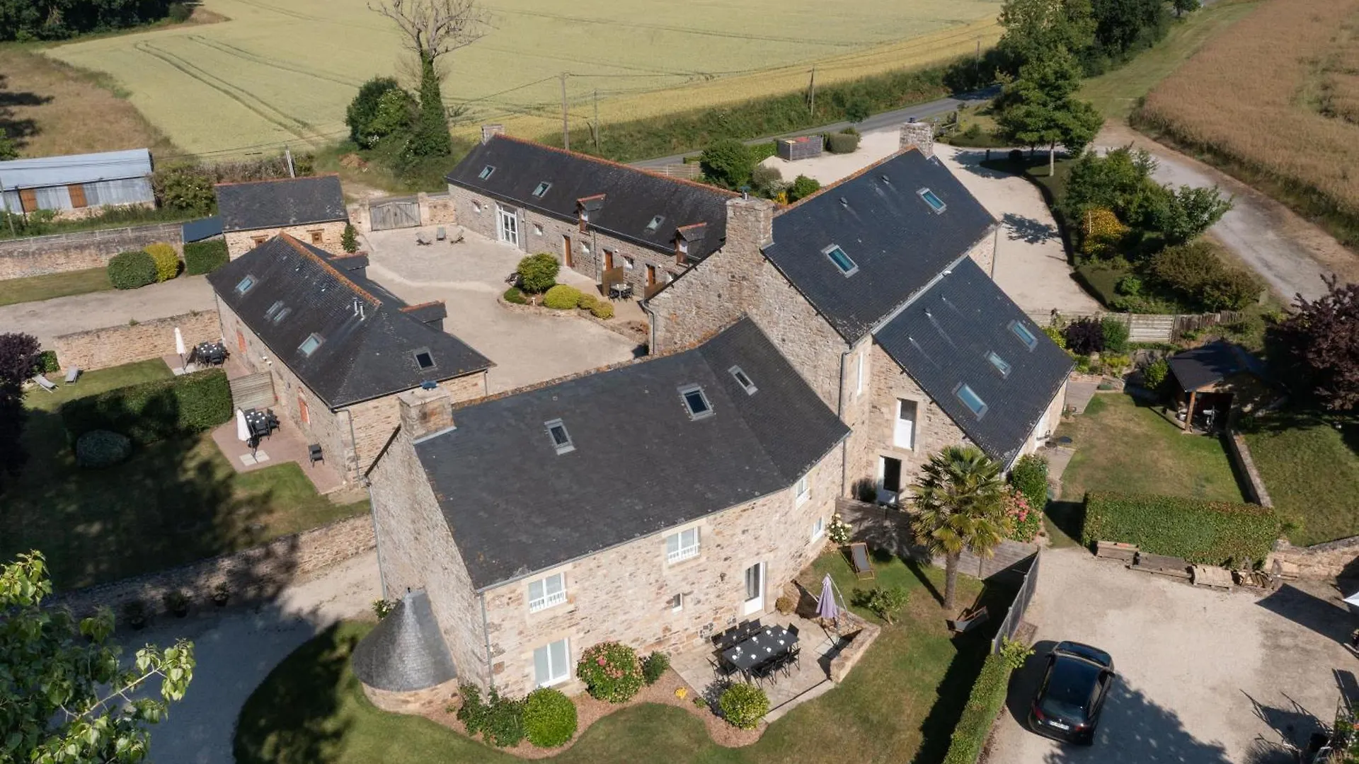 Le Manoir De La Ville Meen - 6 Maisons Amenagees Dans Les Dependances D'Un Ancien Manoir Du 17Eme Siecle Ламбаль Франция